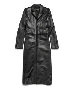 Women's Slim Coat in Black