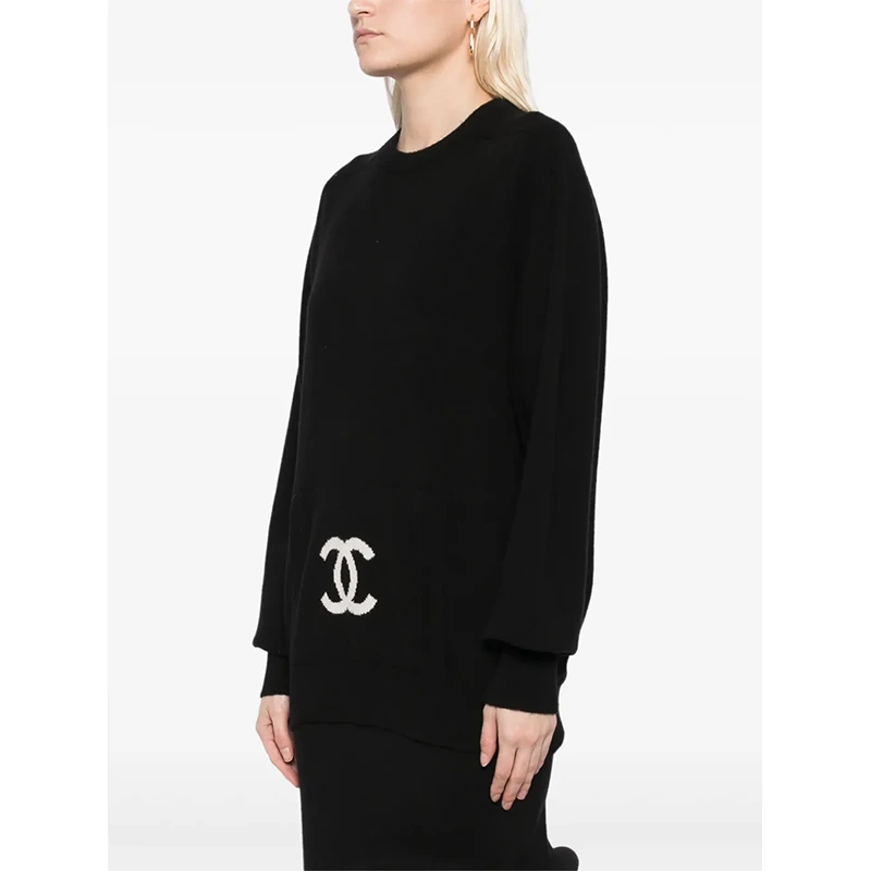 Chanel Sweater - Image 4