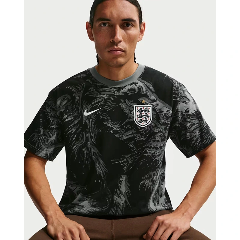 Men's Nike England Football T-Shirt - Image 3