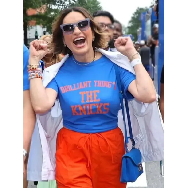 Mariska Hargitay Brilliant Thing The Knicks Shirt - Image 2