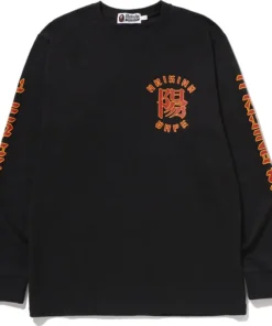 A RISING BAPE Black Tee