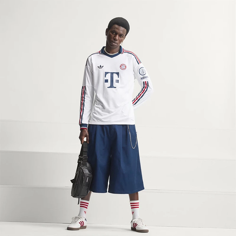 Adidas FC Bayern 26/27 Away Authentic Jersey Longsleeve - Image 5
