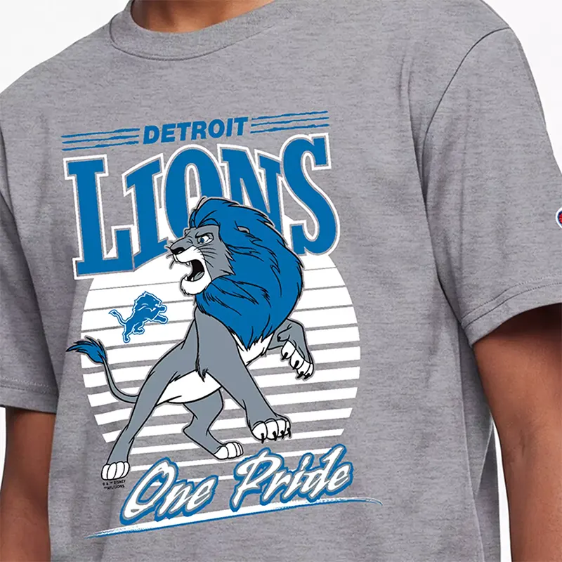 Champion NFL x Disney Simba Detroit Lions T-shirt - Image 3