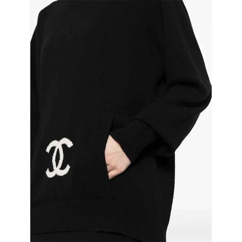 Chanel Sweater - Image 2