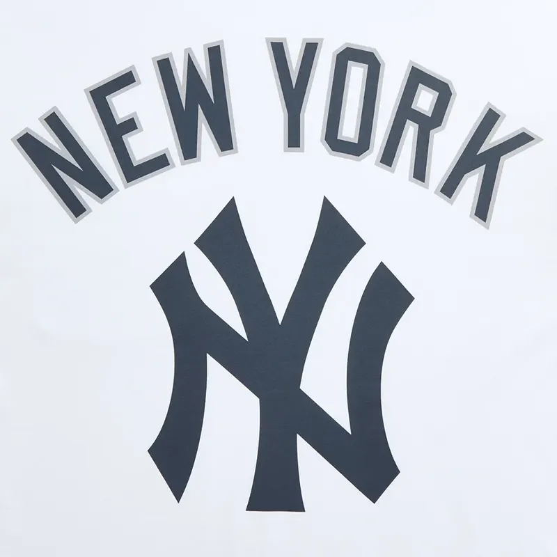Kith x New York Yankees Crest Pocket Tee - Image 4