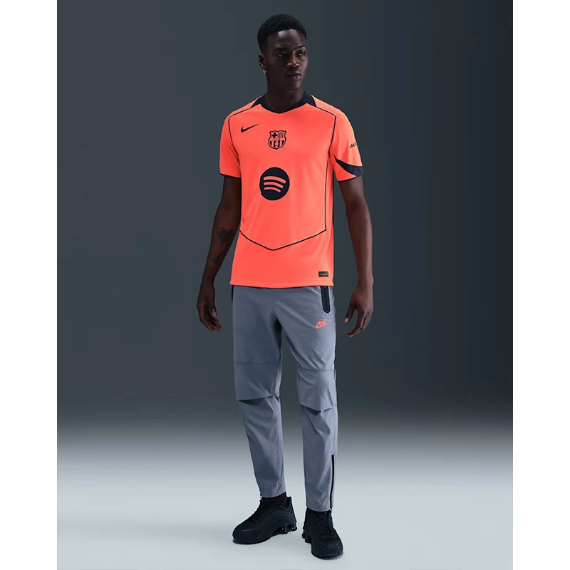 Mens Nike F.C. Barcelona 2025/26 Dri-FIT Total 90 Shirt - Image 4