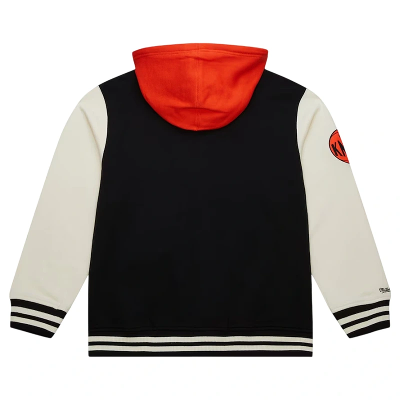 New York Knicks Black Courtside Fleece Jacket - Image 2