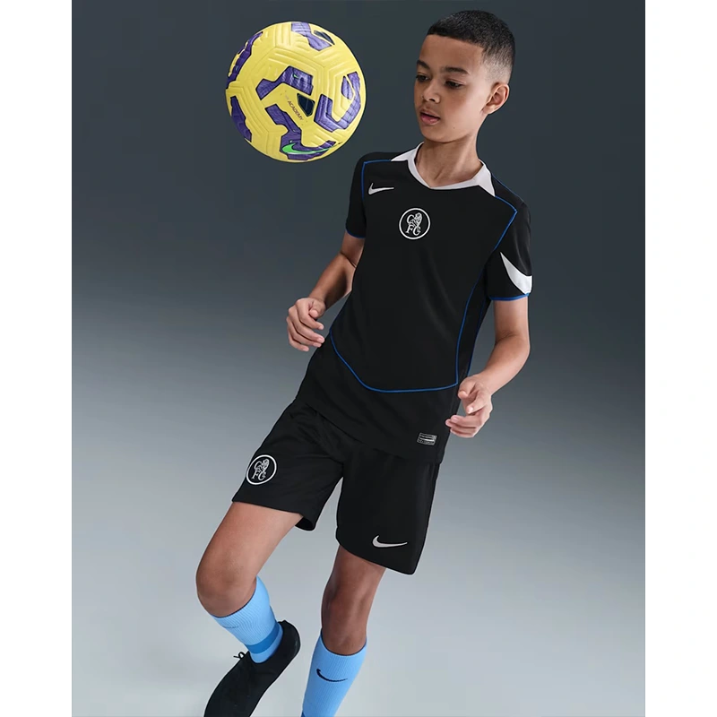 Nike Chelsea F.C. 2025/26 Older Kids Dri-FIT Total 90 Shirt - Image 3