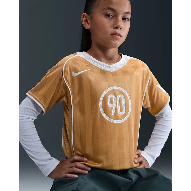 Nike Club Gold Total 90 Older Kids Dri-FIT Soccer Jersey - Image 2