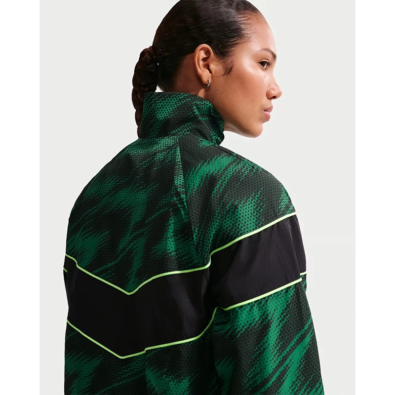 Nike FIFA World Cup 2026 Nigeria Windrunner Womens Football UV Woven Jacket - Image 2
