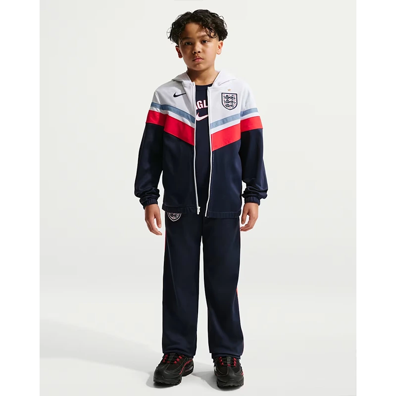 Nike FIFA World Cup England Older Kids Nike Dri-FIT Football Hooded Tracksuit - Image 6