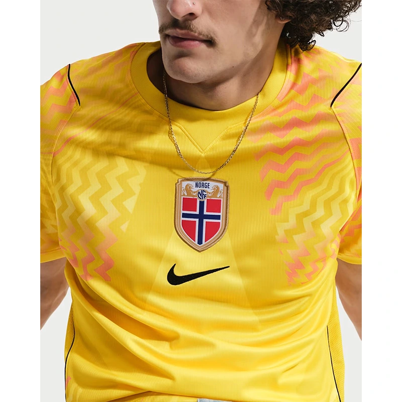 Nike FIFA World Cup Norway 2026 Stadium Goalkeeper Dri-FIT Football Short-Sleeve Jersey - Image 3