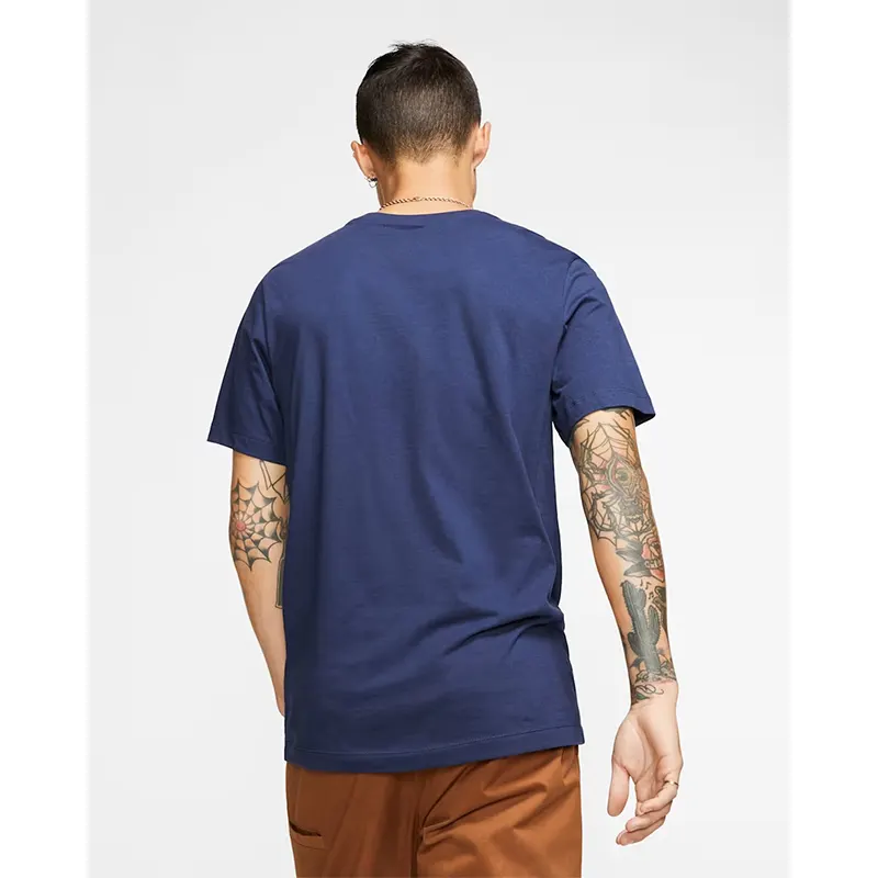 Nike Men's Sportswear Club T-Shirt - Image 2