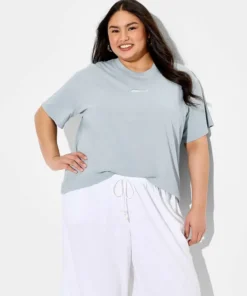 Womens Wild Fable Oversized Short Sleeve Crewneck Graphic T-Shirt